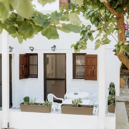 Pelion Mare Near The Sea Daire *