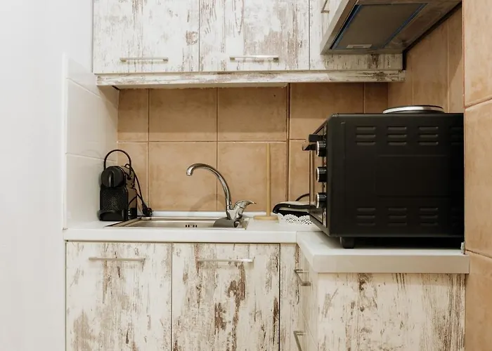 Pelion Mare Near The Sea *