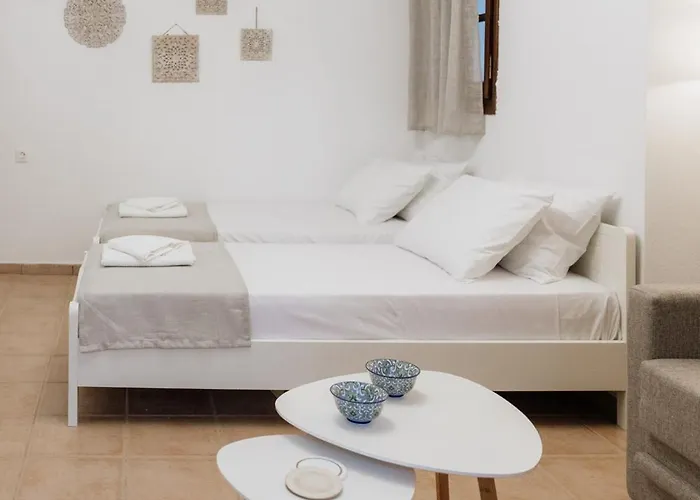 Pelion Mare Near The Sea *